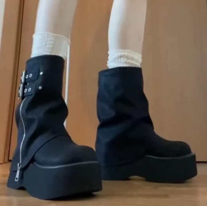 ブーツ ショート ジッパー付き厚底ショートブーツ
